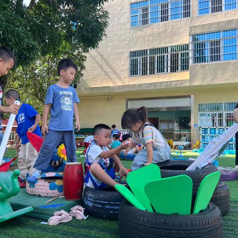 海医二院幼儿园小课题研究课：思维共享活动——《区域游戏的混龄互动：探索与实践》