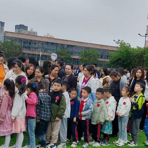 《走进小学，体验成长》启慧幼儿园幼小衔接活动之大班幼儿参观小学活动