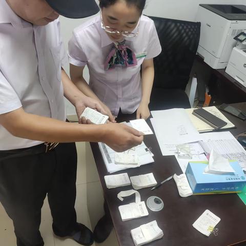 农行安庆怀宁支行团支部：怀宁公岭支行服务“失忆”老人解心结