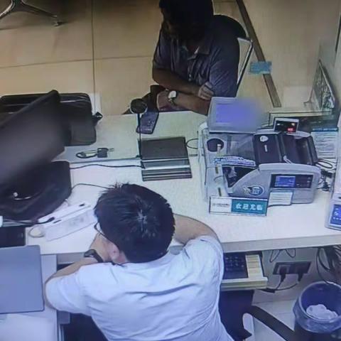 出租车司机换零钱 农行“零钱包”获赞