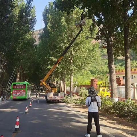 公路养护不断档 不负盛夏好时光
