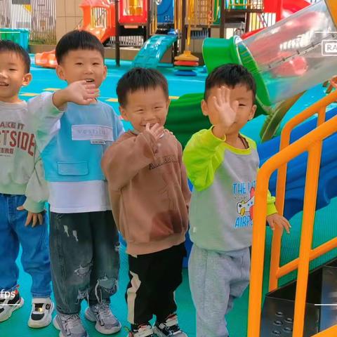 长城幼儿园中一班十月快乐播报