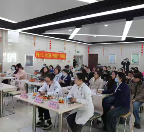 齐齐哈尔分行开展“春暖花开·健康同行”女神节客户义诊活动