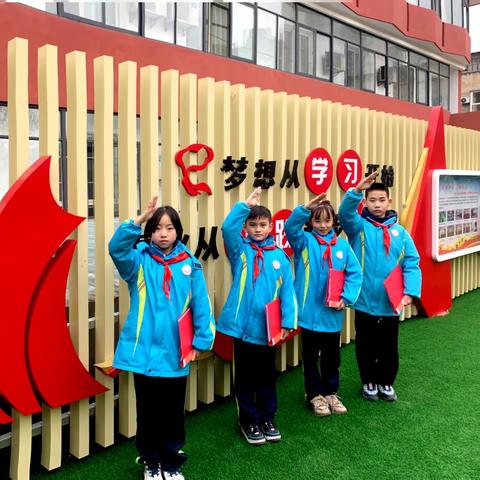 三月春风处处暖 雷锋精神代代传 ——风轮小学“学雷锋”主题系列活动阶段成果分享