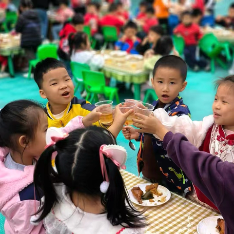 【欢庆新年·共享“家”宴】——富竹山幼儿园2026年元旦活动