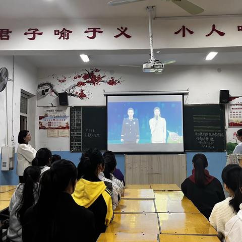 《学校火灾疏散逃生公开课》———23春幼师1班