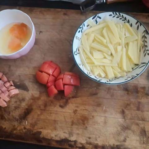 沁园中学2021级24班赵艺博组劳动教育进家庭实践活动