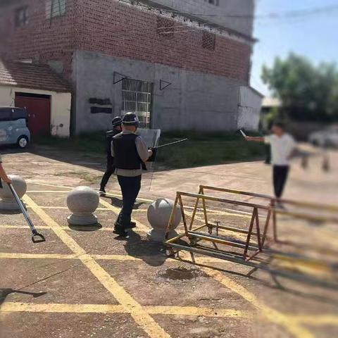 遇恐不慌 应急有方 —— 临沂老屯小学开展校园防暴演练活动