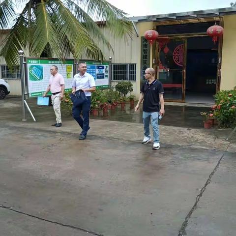 县工信服务中心持续开展改善大气污染环境整治工作