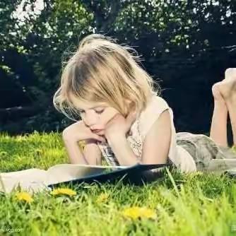 尽享读书之乐，书香伴我成长——利村中心小学四（1）班陈思雨