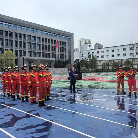 华清东路消防救援站开展周训练考核