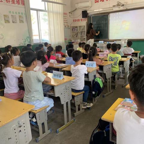 快乐校园生活 幸福扬帆起航——记一（1）班学生的日常生活