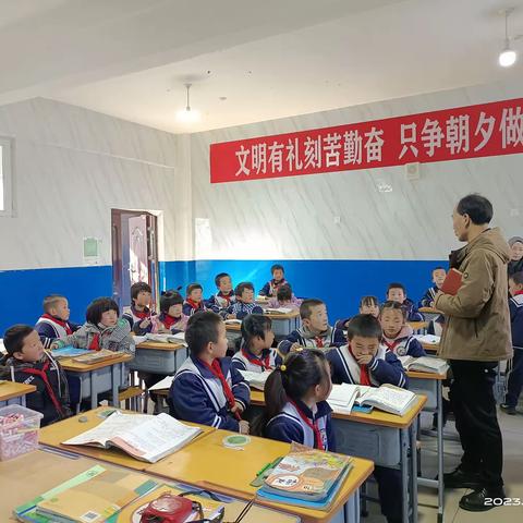 排查管制刀具，守护校园平安 ——上白庄学校管制刀具排查活动