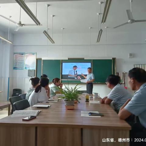 化错养正 为数学课涂上爱国底色——记丁庄镇河沟刘小学二次培训交流研讨会