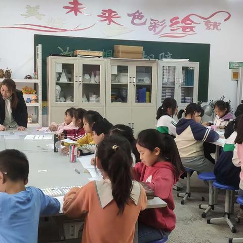 七彩课堂，用“爱”延时