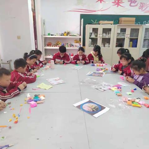 “社”彩斑斓，“团”聚童心