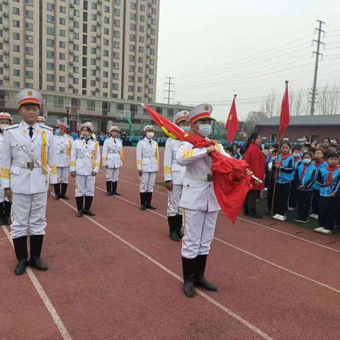 2023年清丰县诚睦路小学科学护眼“睛”彩人生主题升旗仪式