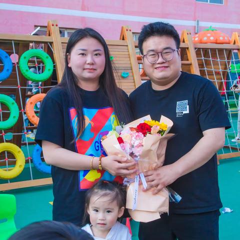 “以爱之名，伴你到老”，辛店镇中心幼儿园
