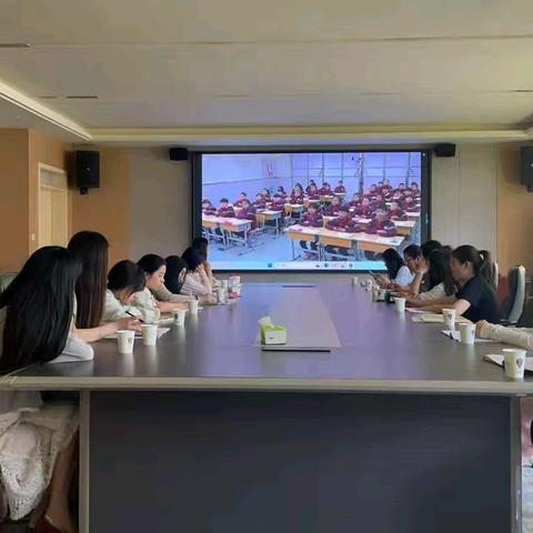 聚焦教学评一致性 赋能道德与法治课新样态——示范区道法中心教研组举行道德与法治教研活动