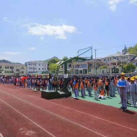 【择临优学 赋能先锋】阳光成长 强国有我——青云小学开展第三十七届田径运动会