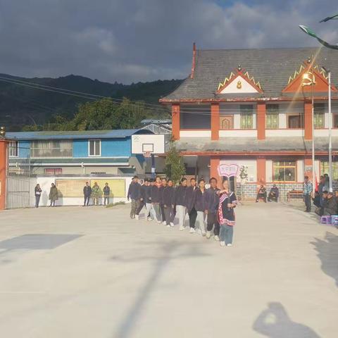 滴水之恩，涌泉相报的简篇