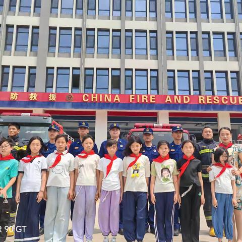 曹庄学区孙堡营中心小学—— “童”行消防队，致敬 “火焰蓝”