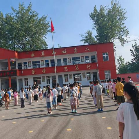 开启新学期 筑梦向未来 ——三铺小学新学期升旗仪式暨开学典礼