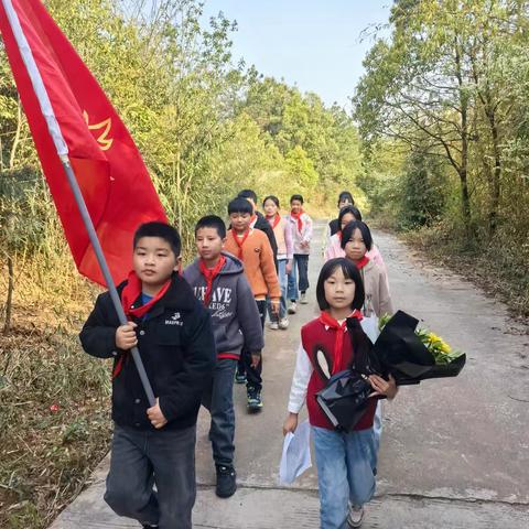 “追寻先辈足迹，致敬不朽英魂”——清溪镇如意学校2025年清明祭扫彭公达、林蔚烈士墓活动纪实