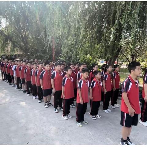 无军训不青春，人生最美是军训!