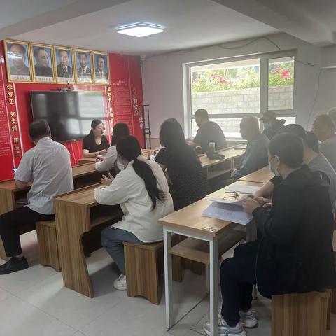 邯山区滏东街道明珠东社区开展“惠民实践团”主题宣讲活动