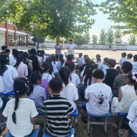 榜样领航 载誉启航一一大周镇陈庄小学期末优秀学生表彰