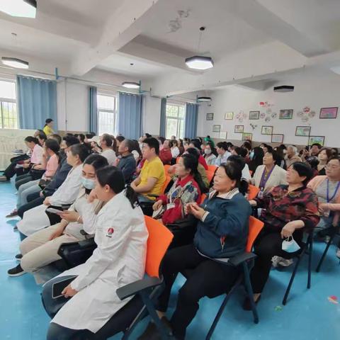 澄城县卫生健康教育中心开展“科学育儿 健康成长”知识讲座