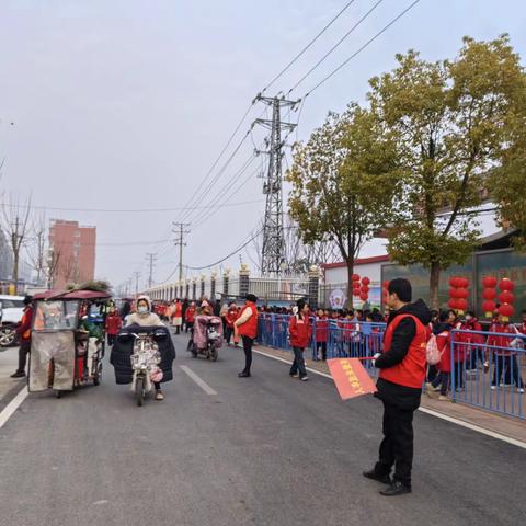 为爱呵护，从心出发——南阳市第三十九小学三四班家长志愿者护学执勤纪实