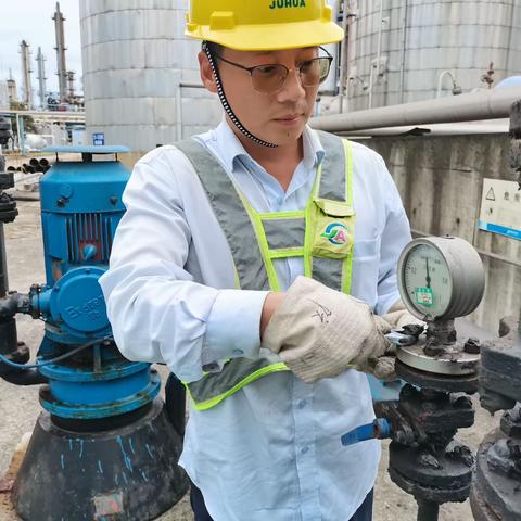 汗水铸青春   奋斗正当时