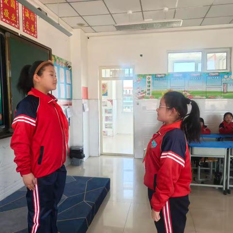 “人间四月芳菲始 清明时节祭英魂”——达拉特旗第十小学五（3）中队清明节主题队会活动