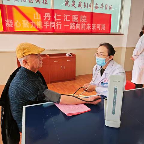国网张掖山丹县供电公司关爱退休职工系列活动：共筑温暖大家庭