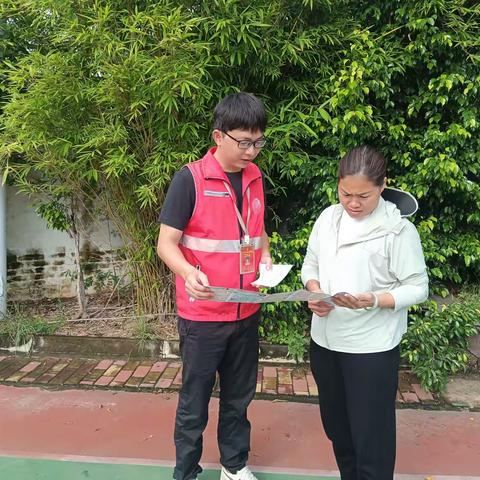 龙北村网格员入户开展防范电信诈骗宣传