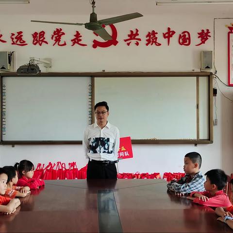 爱心捐赠进校园，温情满满入人心——东井塘小学爱心捐赠活动