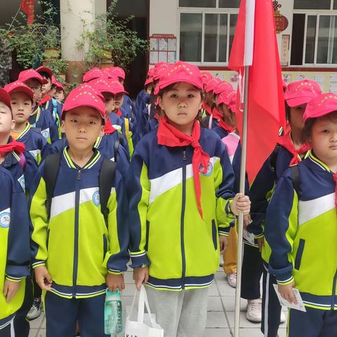 “研学实践促成长，知行合一在路上”——南阳市第三十三小学一二年级研学活动