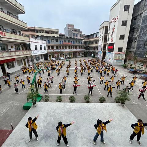 最美的班级  最美的自己——平睦镇中心小学五年级四班