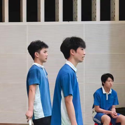 高二5班勇闯深圳市艺术高中羽毛球双打决赛