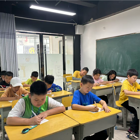 以爱之名，致敬母亲——四年级