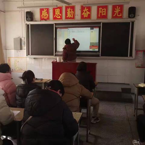 分析明得失，反思提质量——龙安二中小学部新学期教学质量分析会