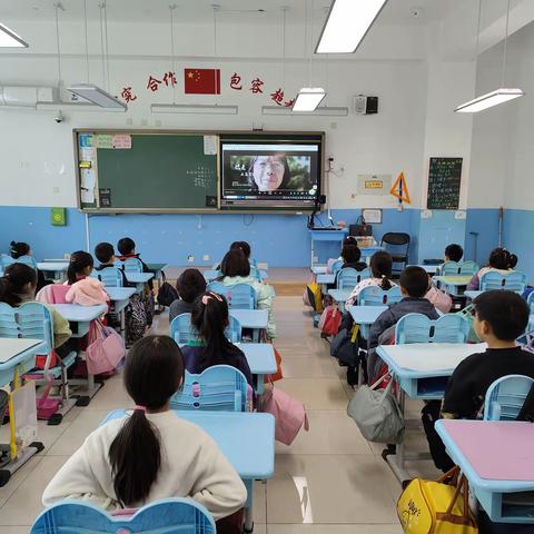 春暖花开季，爱在女神节——白家庄小学珑玺校区二四班女神节活动