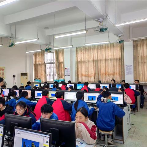 曲江初级中学信息技术科组活动