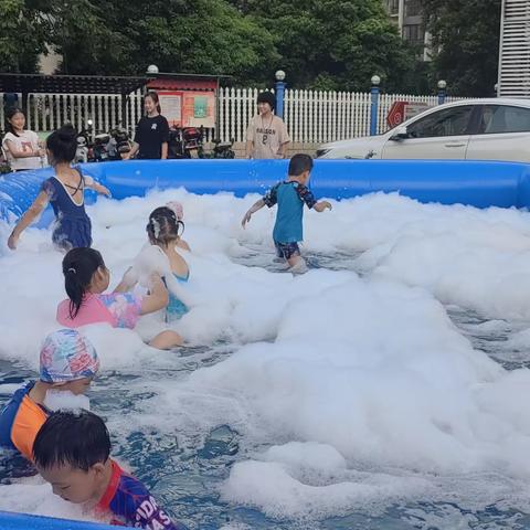 夏日泡泡趴，不止爽一夏