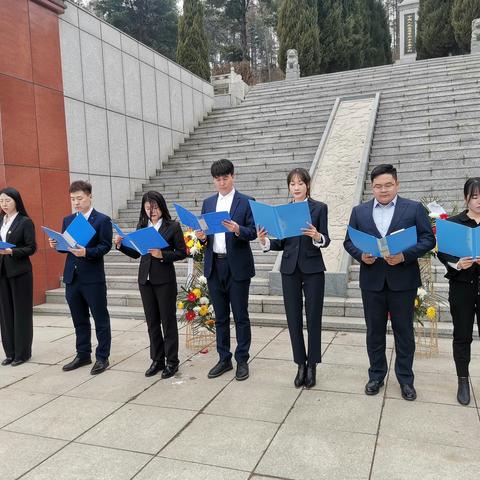 清明忆英烈·哀思祭英魂 ——通化开放大学开展清明祭扫活动