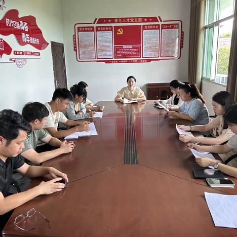红色筑梦 青年有为    花亭街道青年人才党支部开展主题党日活动