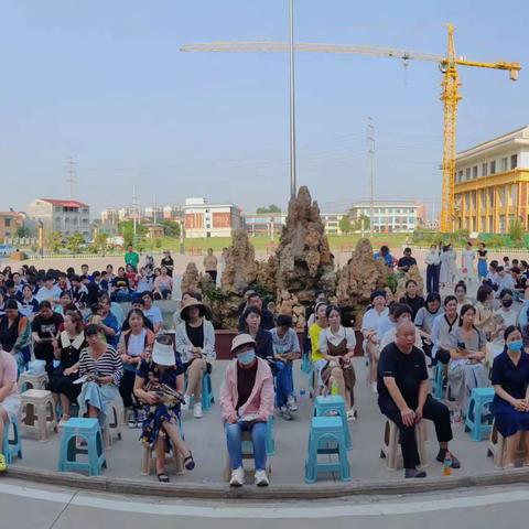 此间朝阳起，待君展翅时——原阳县第四初级中学2020届学生毕业典礼