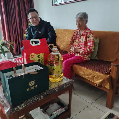 情暖国庆送关怀 走访慰问暖人心‖大庆路社区工会联合会节前慰问纪实